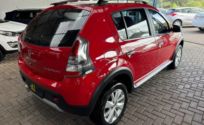 Renault SANDERO