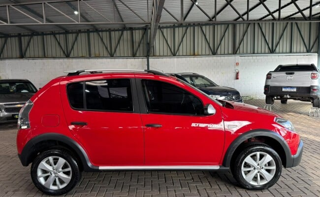 Renault SANDERO