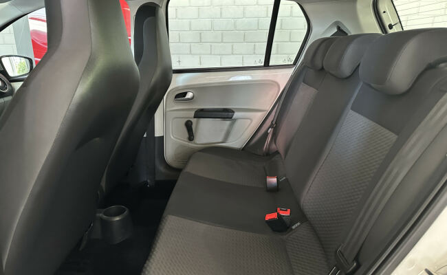 Volkswagen up! move 1.0 TSI Total Flex 12V 5p