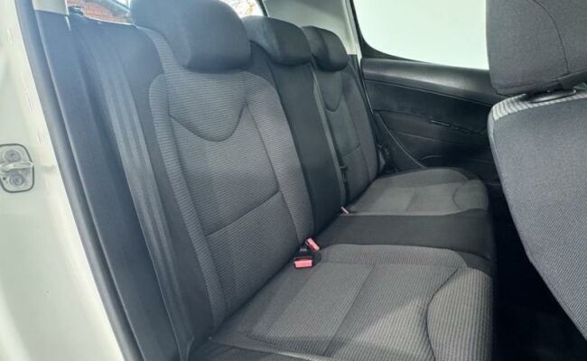 Peugeot 308 1.6 active 16v flex 4p manual