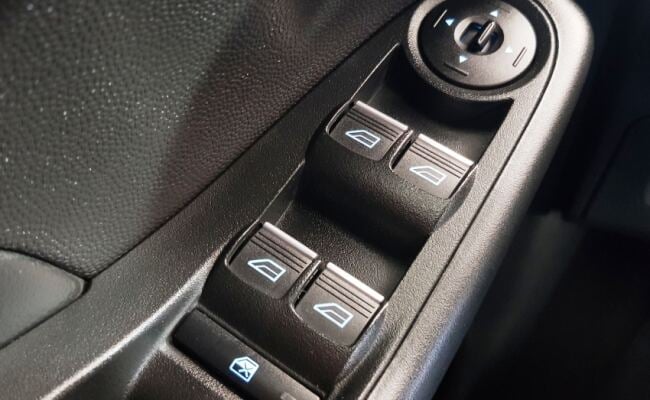Ford FIESTA 1.6 TITANIUM HATCH 16V FLEX 4P POWERSHIFT