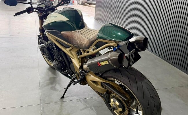 Triumph SPEED