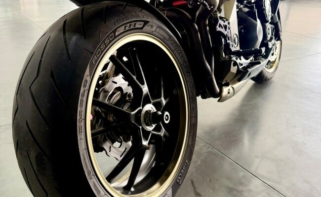 Triumph SPEED
