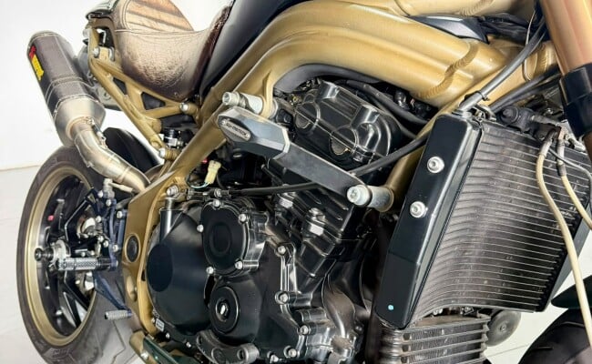 Triumph SPEED