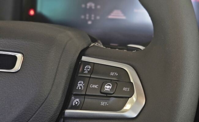 Jeep COMMANDER 2.0 HURRICANE 4 TURBO GASOLINA BLACKHAWK AT9