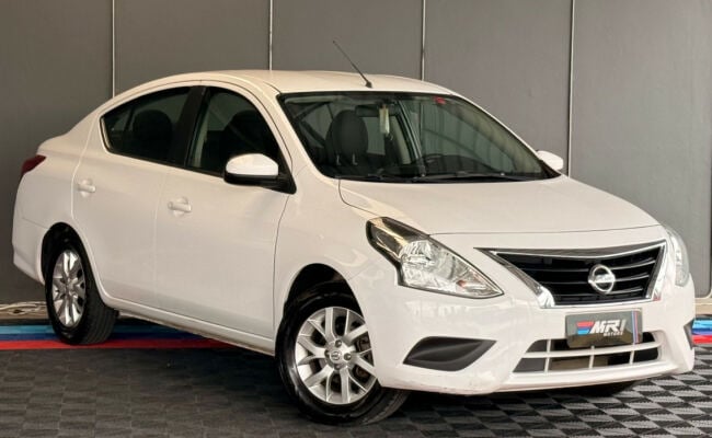 Nissan VERSA SV 1.6 16V FlexStart 4p Aut.