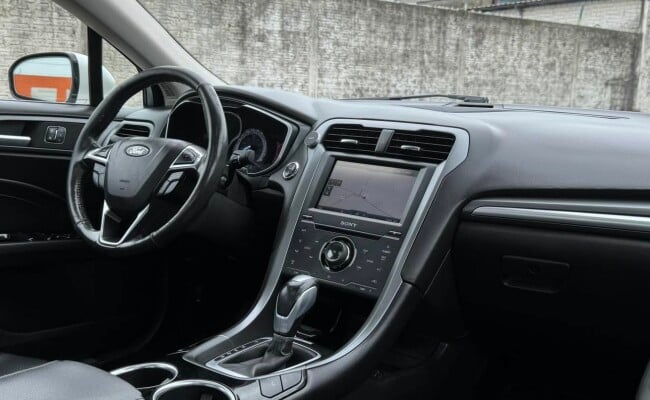 Ford FUSION