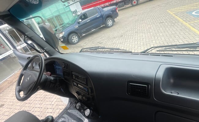 Mercedes-Benz ACCELO