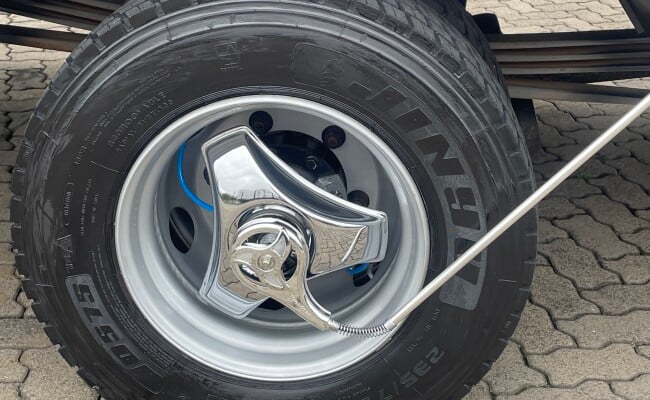 Mercedes-Benz ACCELO