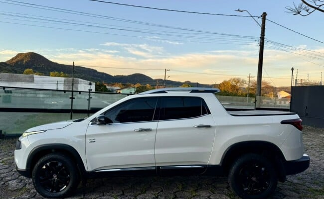 Fiat TORO VOLCANO AT D4
