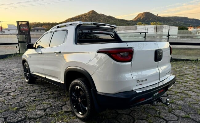 Fiat TORO VOLCANO AT D4