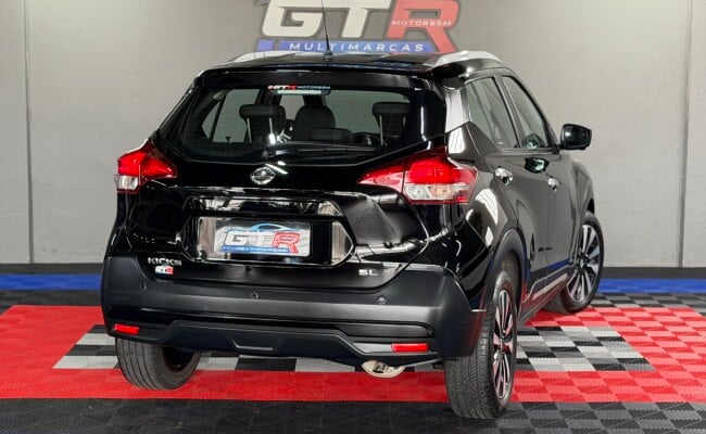 Nissan KICKS