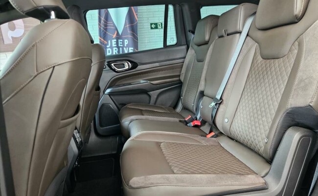 Jeep COMMANDER