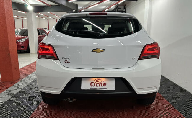 Chevrolet ONIX HATCH LT 1.0 8V FlexPower 5p Mec.