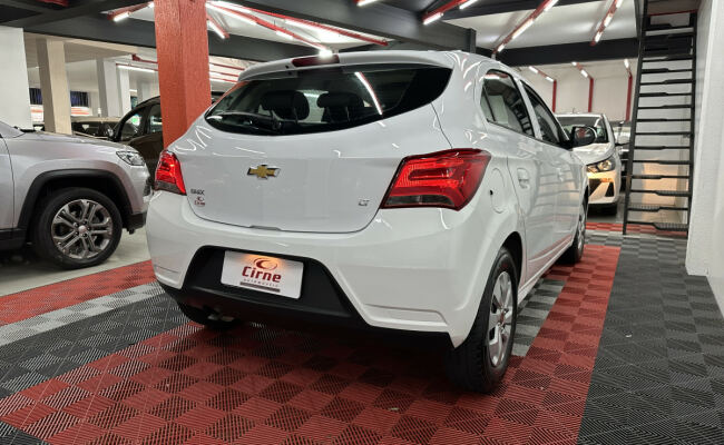 Chevrolet ONIX HATCH LT 1.0 8V FlexPower 5p Mec.