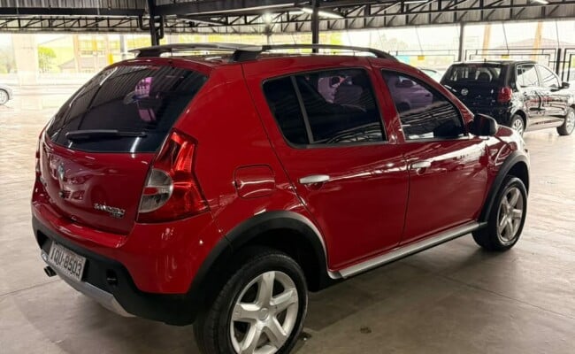Renault SANDERO