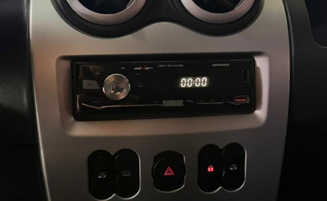 Renault SANDERO