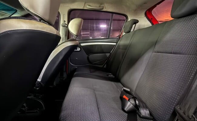 Renault SANDERO