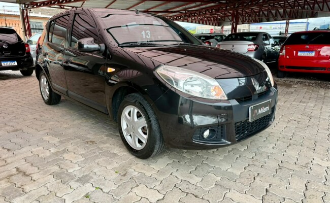 Renault SANDERO