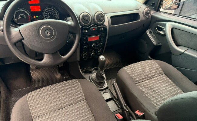 Renault SANDERO