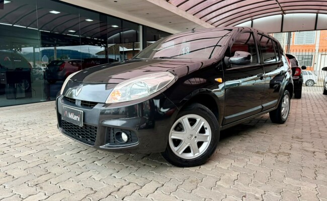 Renault SANDERO
