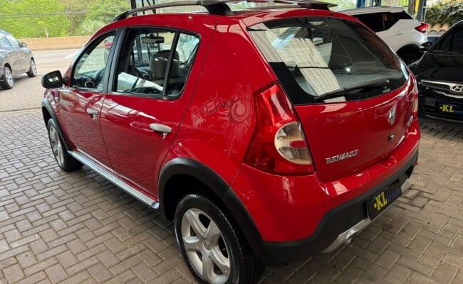 Renault SANDERO
