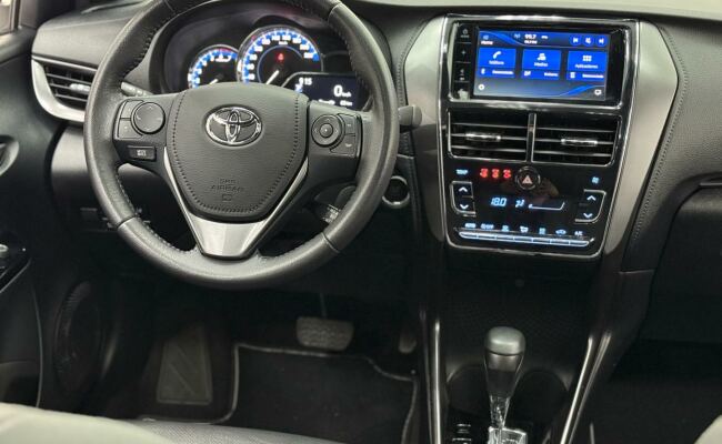 Toyota yaris ha xls15