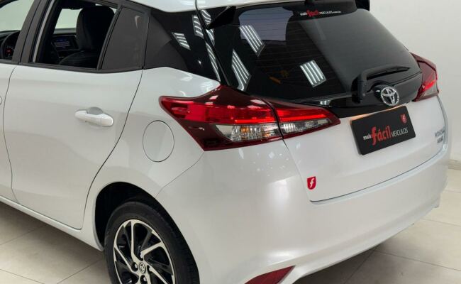 Toyota yaris ha xls15