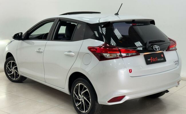 Toyota yaris ha xls15