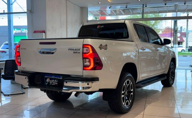 Toyota HILUX SW4