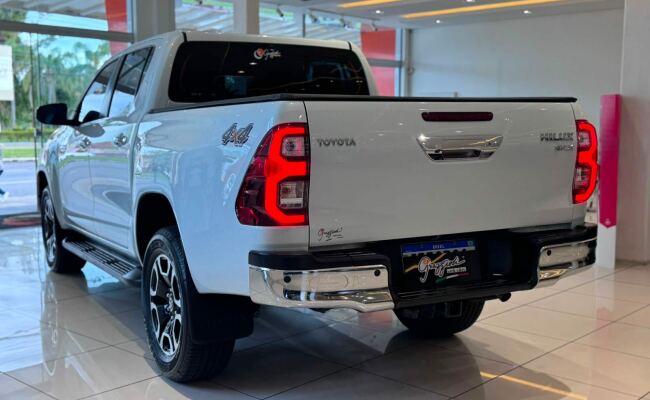 Toyota HILUX SW4
