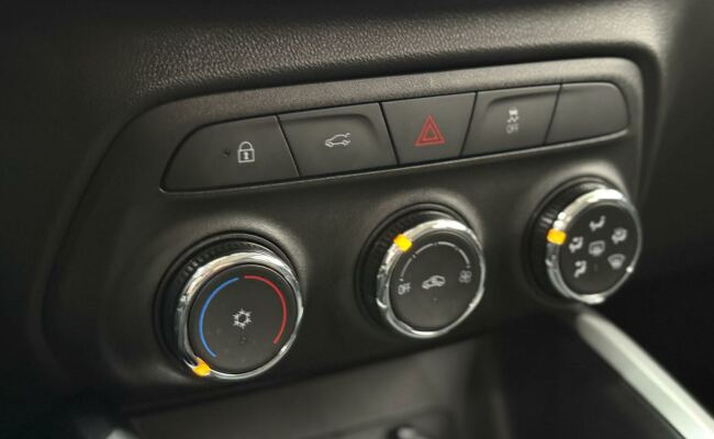 Chevrolet onix 10mt lt2