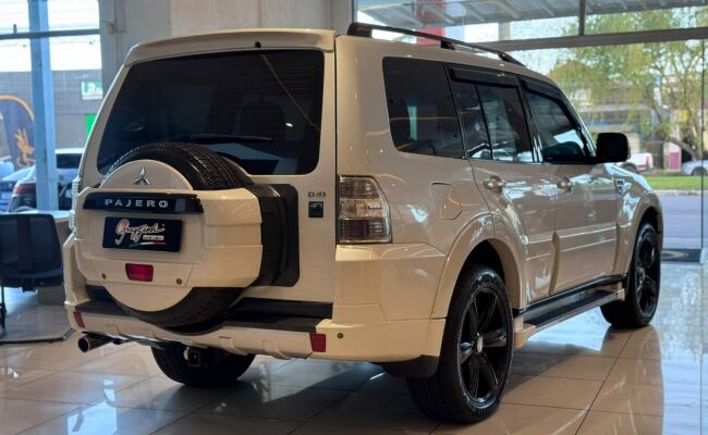 Mitsubishi PAJERO FULL