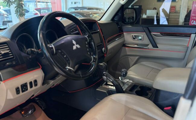 Mitsubishi PAJERO FULL