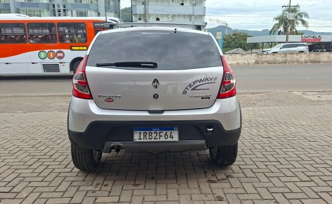 Renault SANDERO