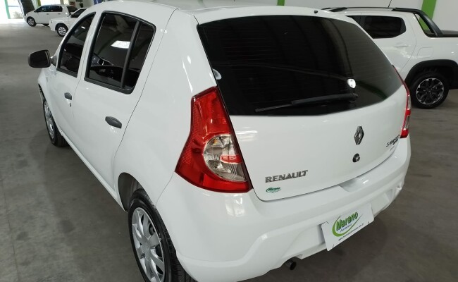 Renault SANDERO