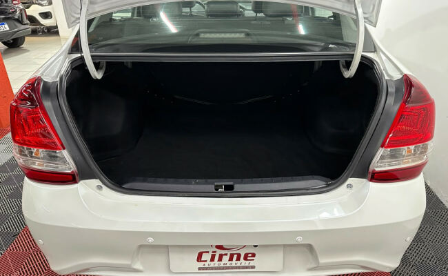 Toyota ETIOS PLATINUM Sed. 1.5 Flex 16V 4p Aut.