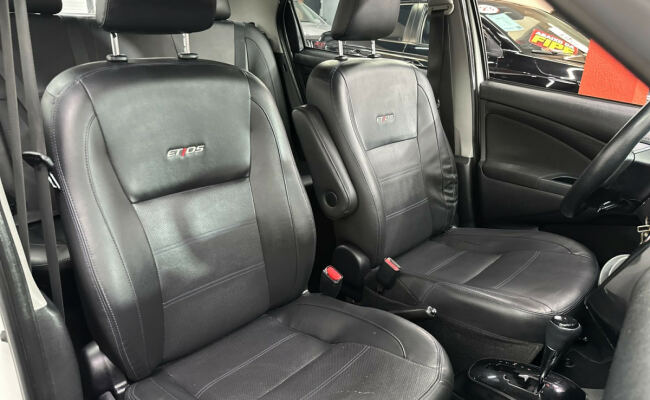 Toyota ETIOS PLATINUM Sed. 1.5 Flex 16V 4p Aut.