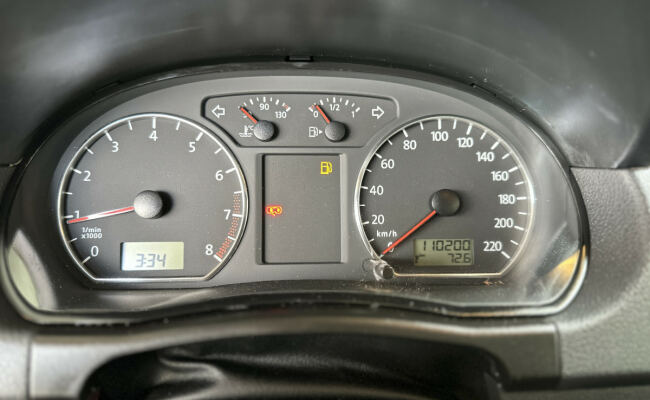 Volkswagen Polo Sedan 1.6 Mi Total Flex 8V 4p