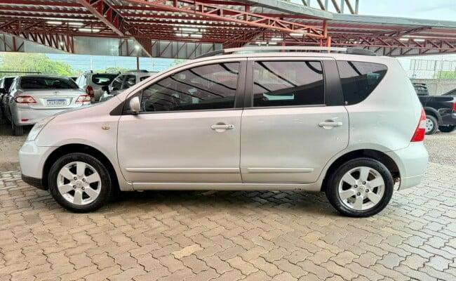 Nissan LIVINA