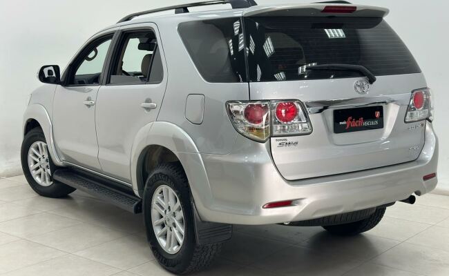 Toyota hiluxsw4 srv4x4