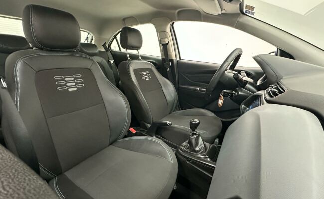 Chevrolet onix joy black