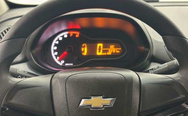 Chevrolet onix joy black
