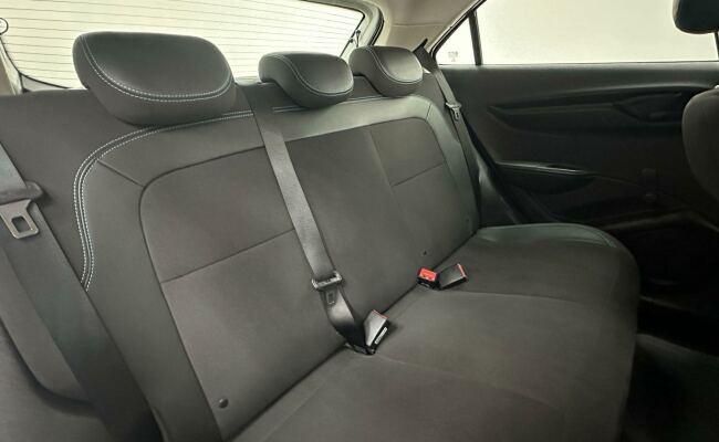 Chevrolet onix joy black
