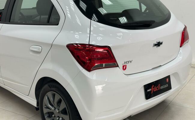Chevrolet onix joy black