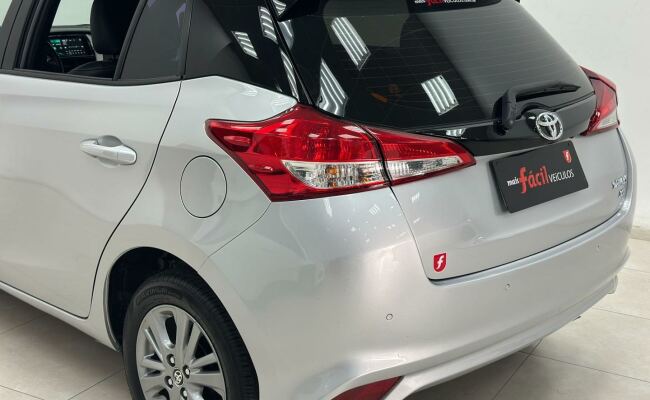 Toyota yaris ha pls15cnt