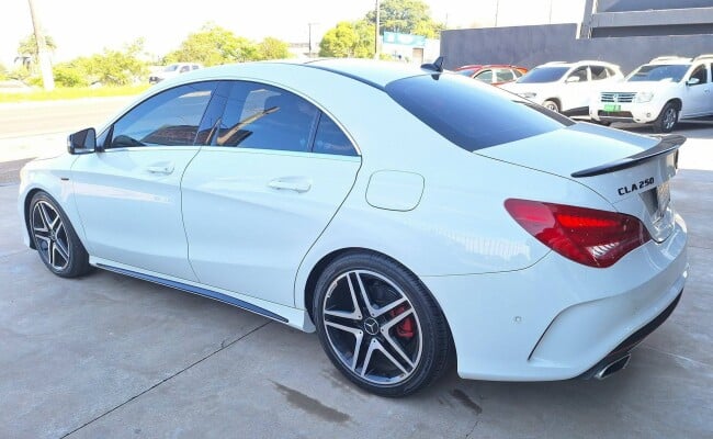 Mercedes-Benz CLA-250