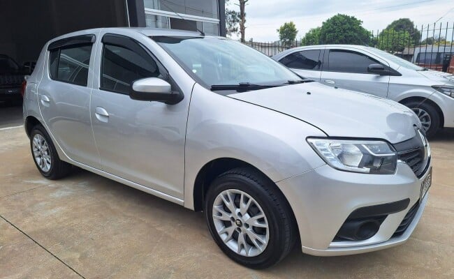 Renault SANDERO