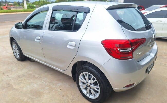 Renault SANDERO