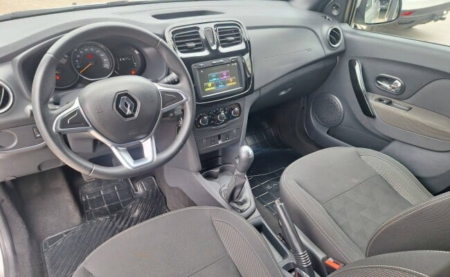 Renault SANDERO